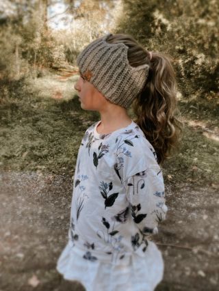 Korunková čelenka ❤️✨ Jako každý rok, tak i letos je najdete na e-shopu 🥰 Velikosti jsou dost univerzální a moje téměř...