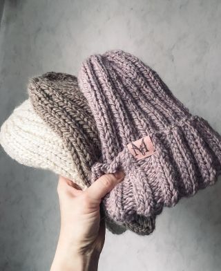 Dneska bylo -2! Ráno námrzlý auto a já rychle hledala zimní boty, páč jsem ještě nestihla koupit ani ty podzimní 🙈🤣 Aspoň...